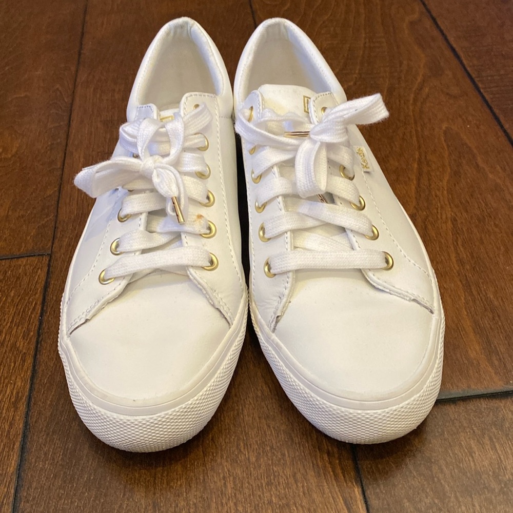 EUC Keds jump kick leather white with gold
